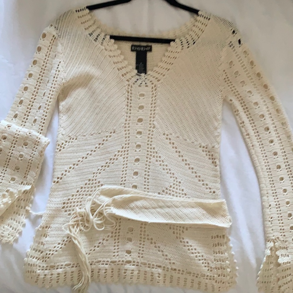BeBe like new crochet top sweater with belt